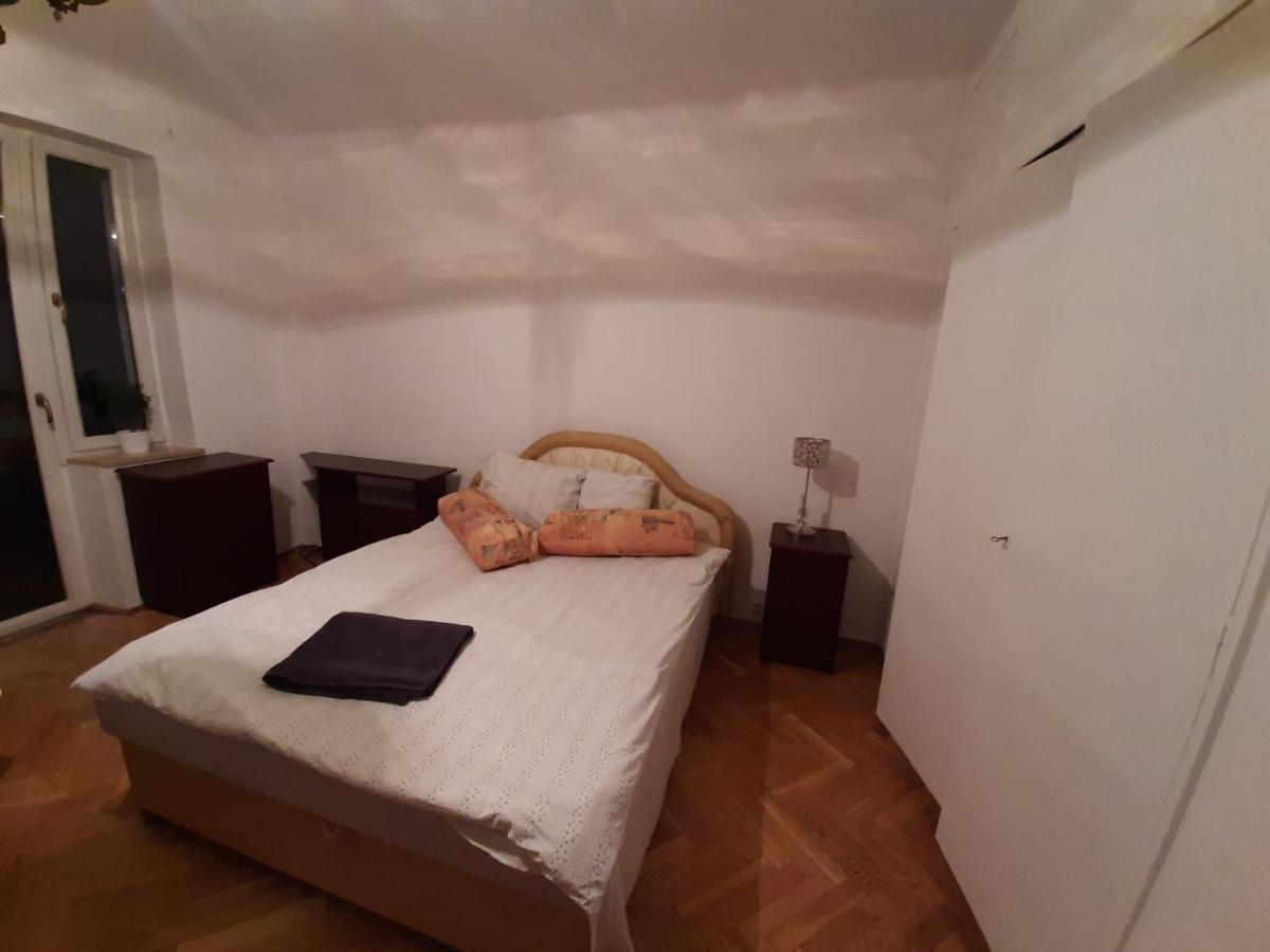 Rooms in Centrum Warschau Buitenkant foto