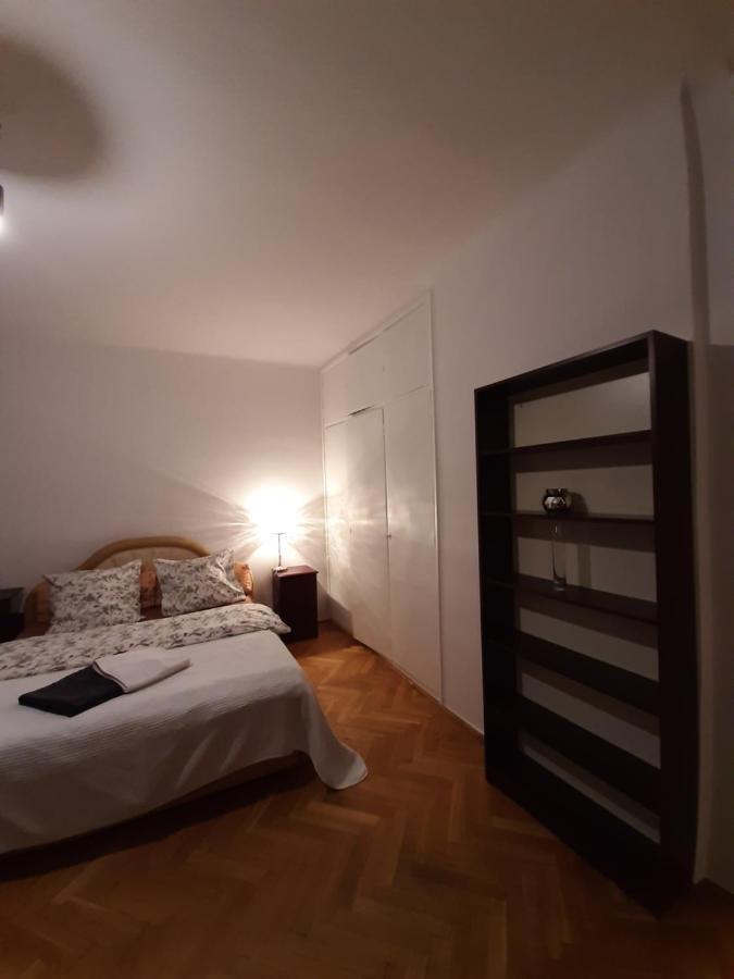 Rooms in Centrum Warschau Buitenkant foto